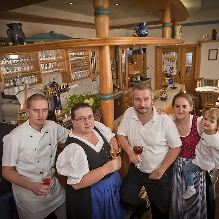 Inn - Restaurant Bernthaler 3*