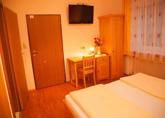 Inn - Restaurant Bernthaler 3*